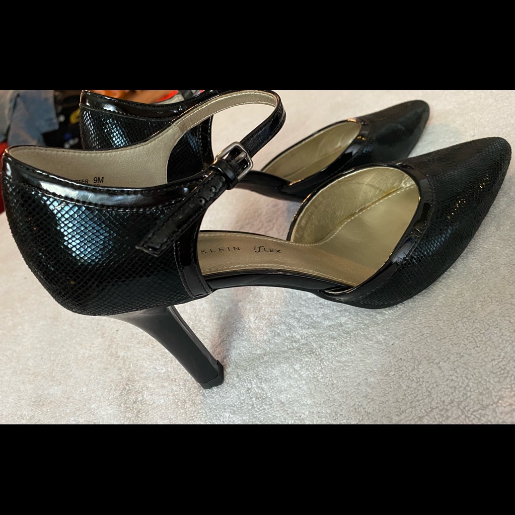 Almost Brand New Gorgeous Heels By Anne Klein  Box 43